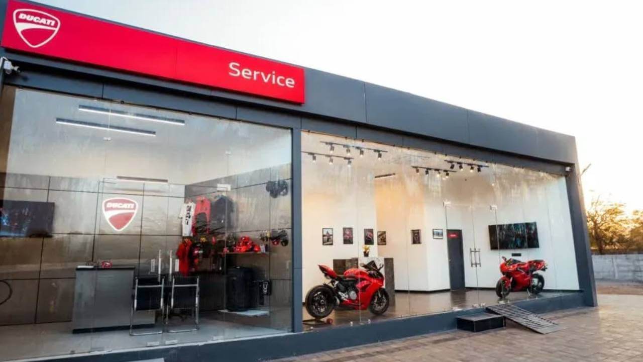 अहमदाबाद में Ducati बाइक्स की अब इंटरनेशनल लेवल की सर्विस, हाई-टेक सर्विसिंग हब खुला