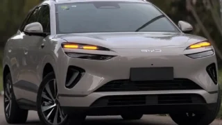 भारत में पहली प्लग-इन हाइब्रिड SUV पर BYD का दांव