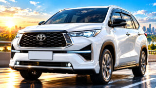 अक्टूबर में आएगी 100% Ethanol वाली Toyota Innova Hycross
