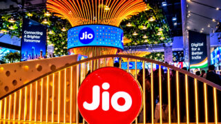 JIO के 10वें बर्थ डे पर ब्रैंड्स की महफिल, “बधाई हो बधाई” से सोशल मीडिया गुलज़ार
