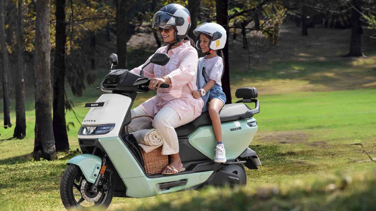Ather का मास्टरस्ट्रोक : अब EV महंगी नहीं, किस्तों पर मिलेगी बैटरी