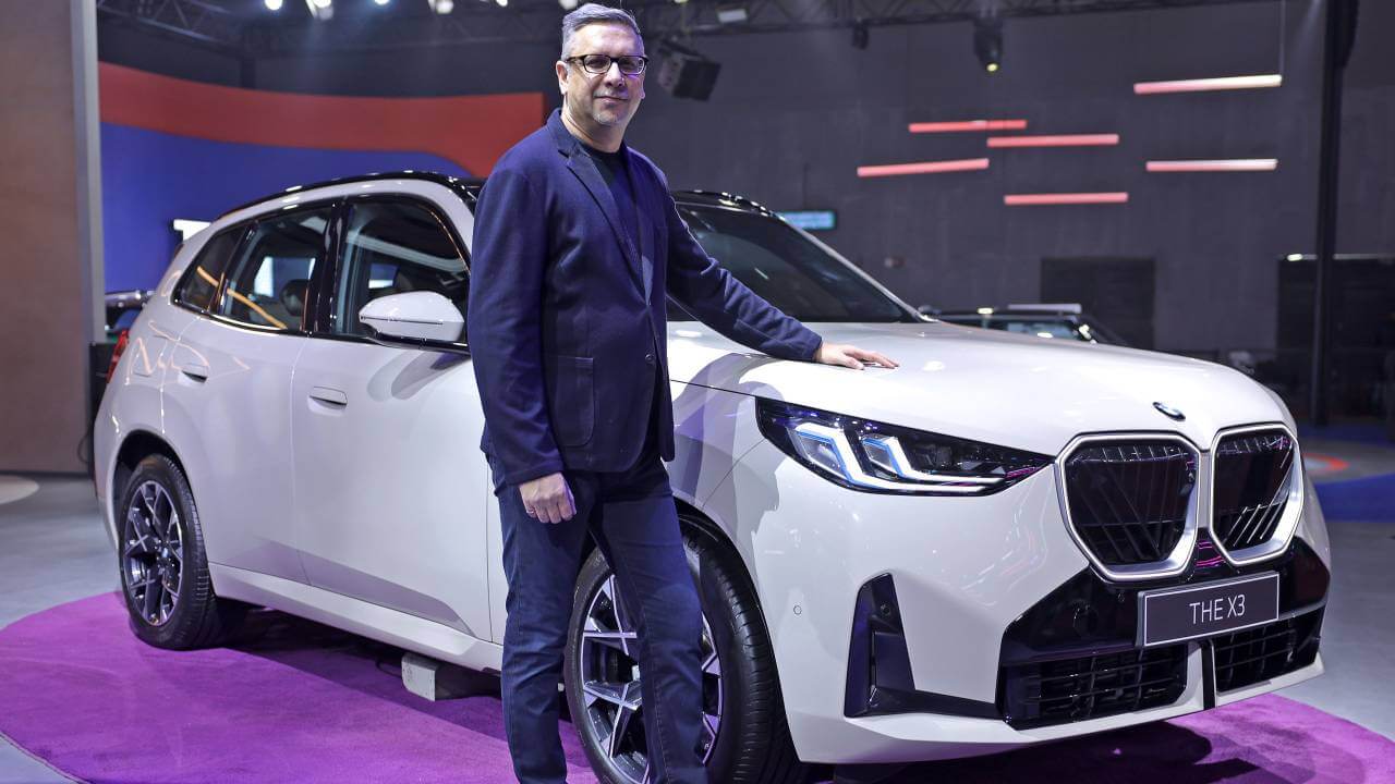 BMW की रफ्तार तेज़ : EV में 234% उछाल, बिक्री में रिकॉर्ड
