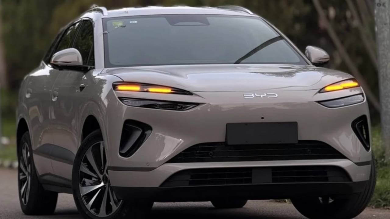 इंडिया में पहली प्लग-इन हाइब्रिड SUV पर BYD का दांव : एक चार्ज, एक टैंक और 1200KM से ज्यादा सफर