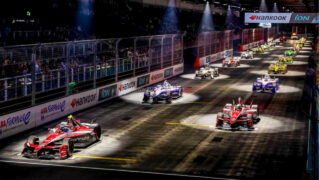 INDIA की Mahindra Racing ने लंदन में रचा इतिहास: Formula E रेसिंग में टॉप-3 फिनिश