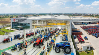 INDIA बनेगा Kubota का ग्लोबल हब, UP में 2,000 करोड़ का प्लांट शुरू