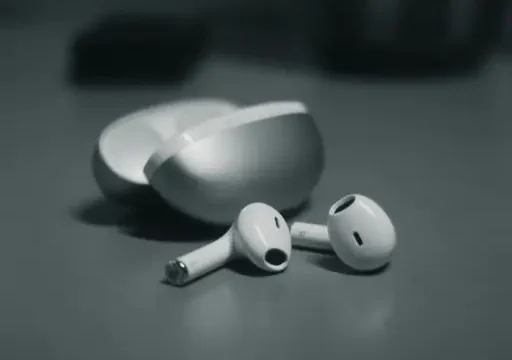 ईयरबड्स