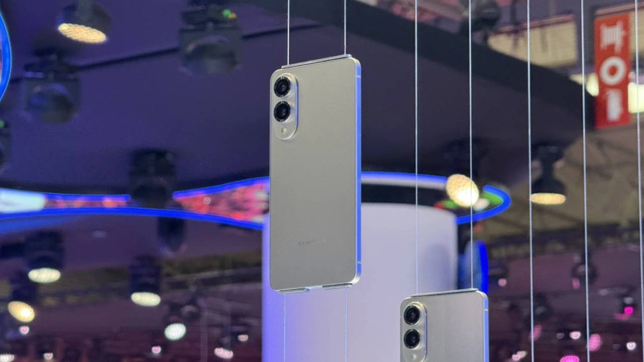 स्टाइल और मजबूती का परफेक्ट कॉम्बो: Samsung Galaxy S25 Edge पहली बार सिरेमिक ग्लास 2 की मजबूती के साथ लॉन्च