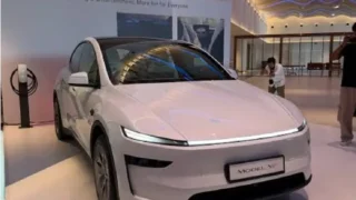 Tesla Model Y L की फैमिली फ्रेंडली SUV : 1 चार्ज में 681 KM रेंज, 5 सेकंड में 100 किमी की स्पीड