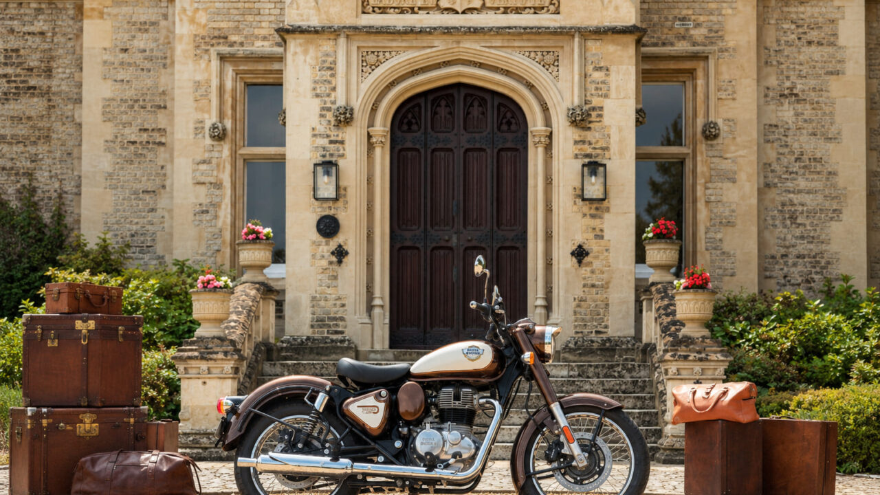 Royal Enfield Classic 350 हुई और स्मार्ट, अब आसान क्लच के साथ मिलेगा Type-C फास्ट चार्जिंग पोर्ट